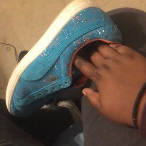 Puma shoes wore twice